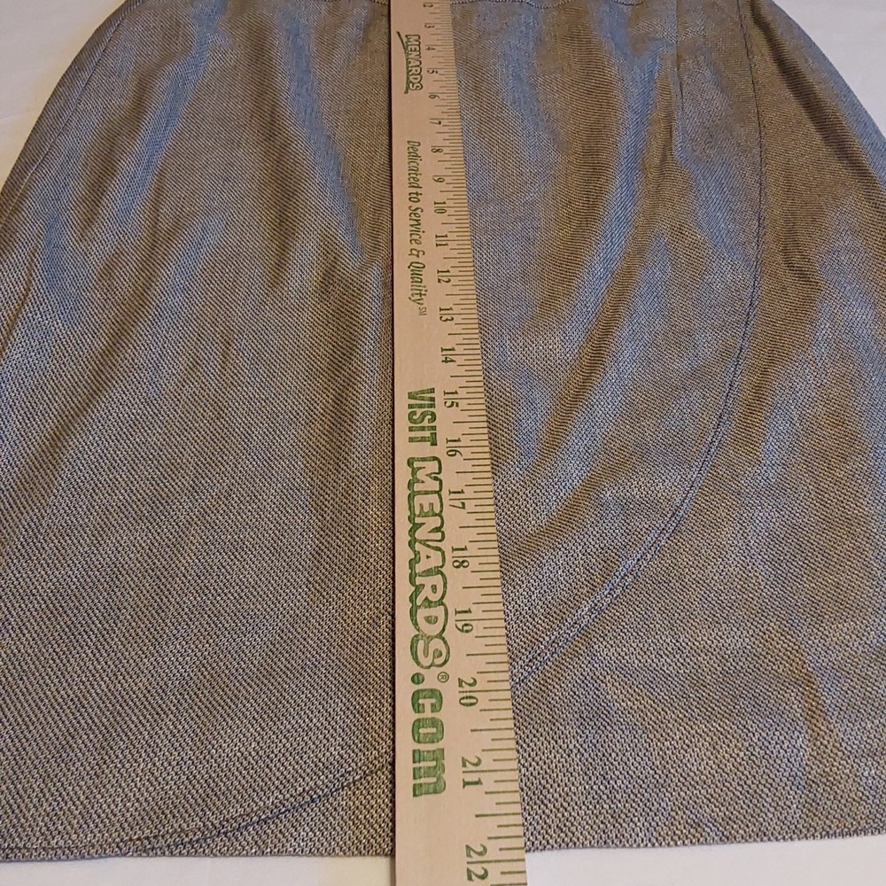 TAHARI Skirt Suit‎ Women Size 4 Gray Tweed Blazer Jacket With Snap Toggle - Picture 15 of 15